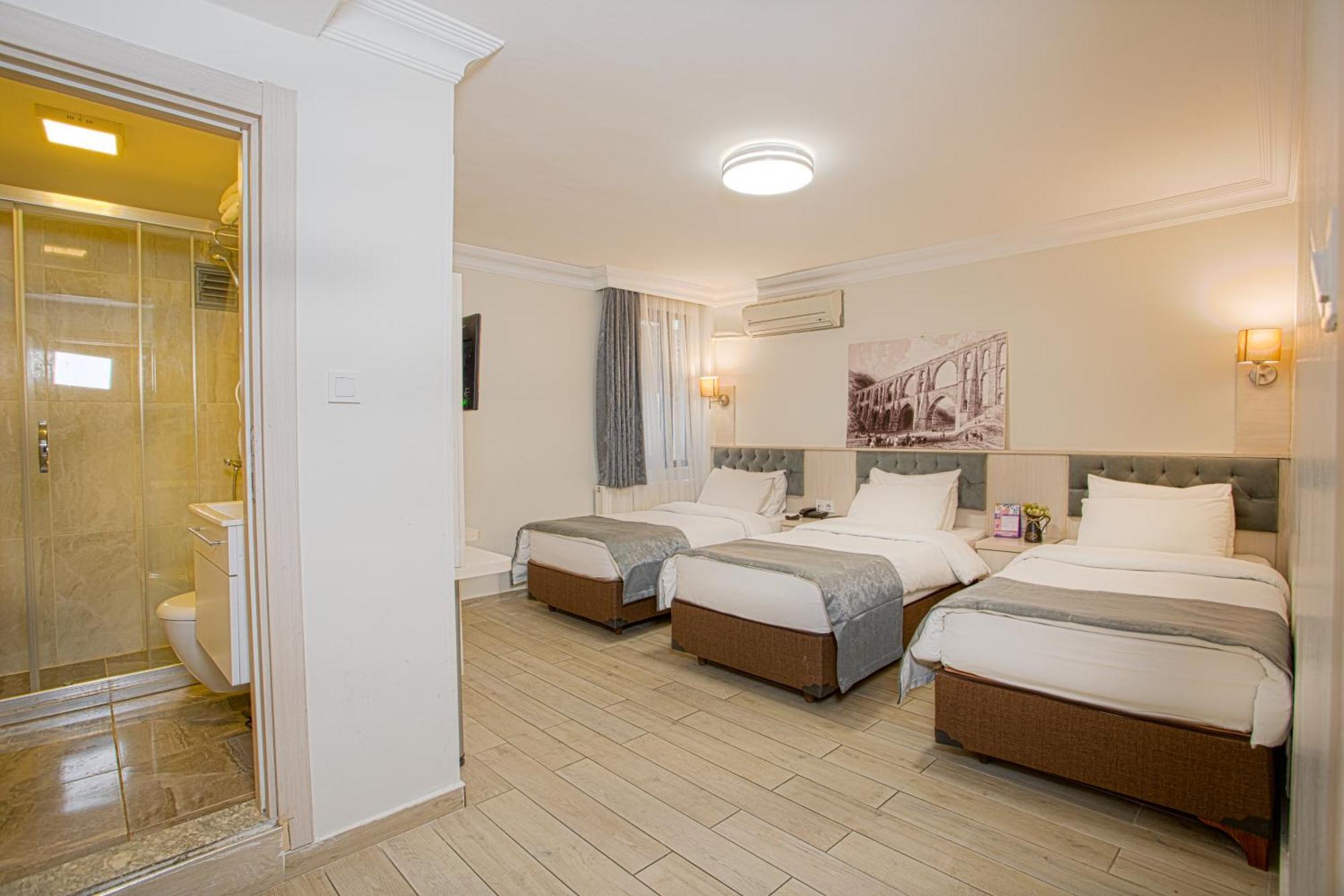 Hotel Sim Old